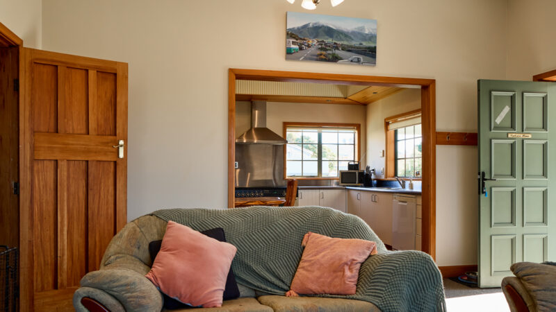 240725-97-ludstone-road-075584